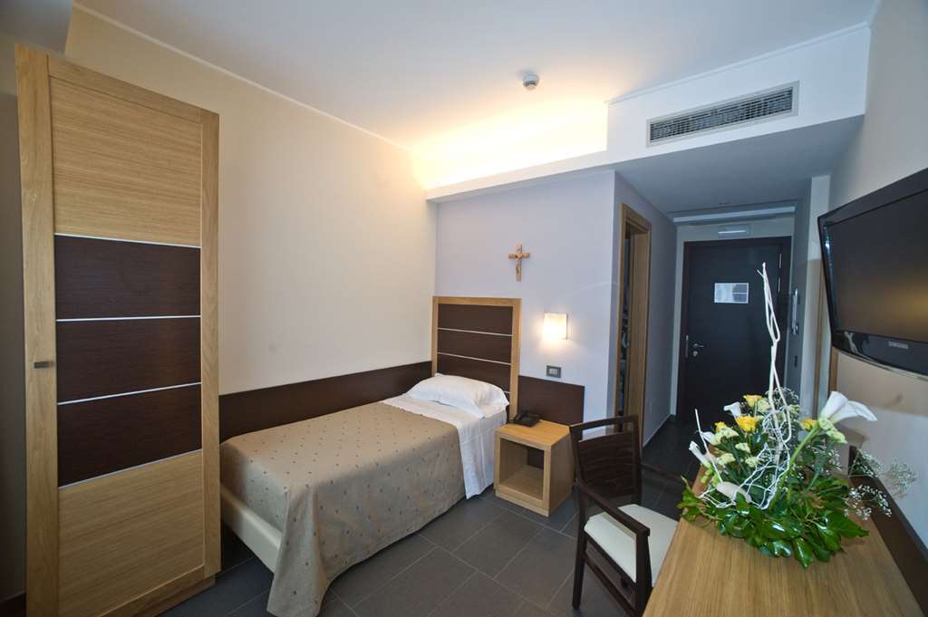 סן ג'יואבאני רוטונדו Hotel Vittoria חדר תמונה