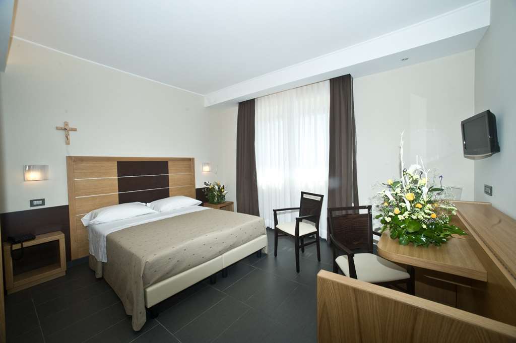 סן ג'יואבאני רוטונדו Hotel Vittoria חדר תמונה